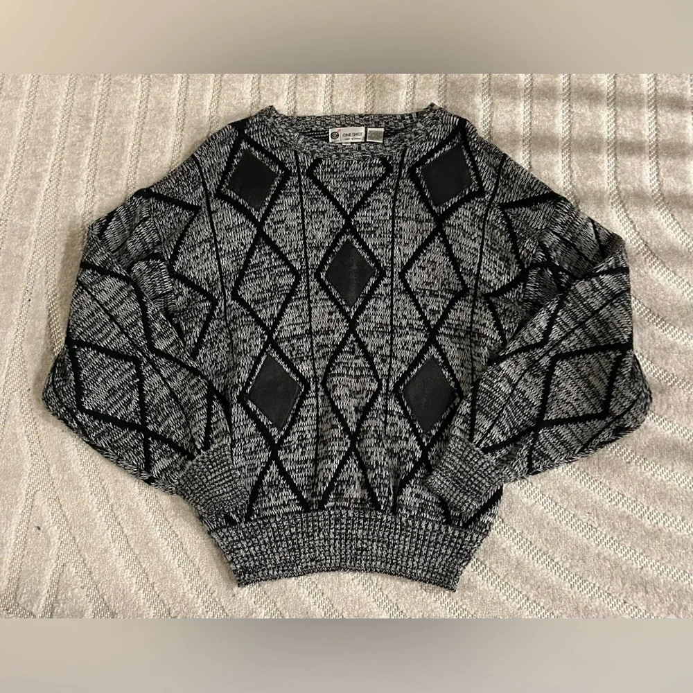 Vintage Diamond Pattern Black and Grey Grandpa Sweater - M